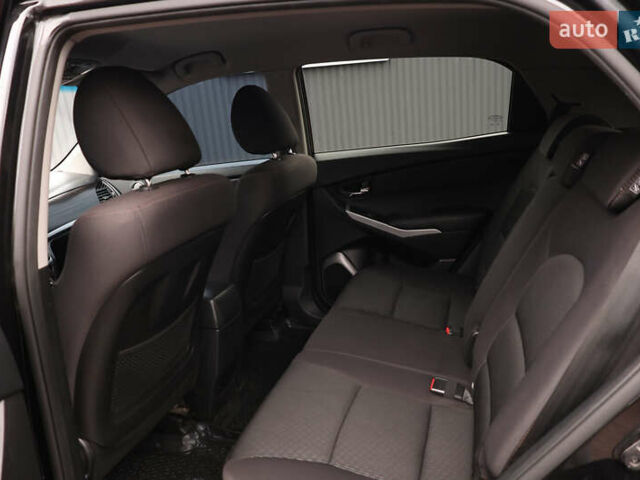 Чорний Cанг Йонг Korando, об'ємом двигуна 2 л та пробігом 263 тис. км за 8600 $, фото 33 на Automoto.ua