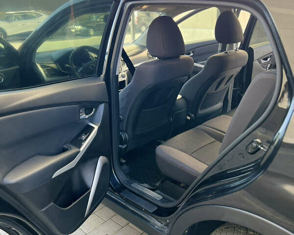 Чорний Cанг Йонг Korando, об'ємом двигуна 2 л та пробігом 173 тис. км за 9200 $, фото 10 на Automoto.ua