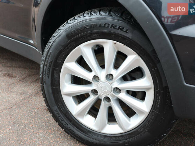 Чорний Cанг Йонг Korando, об'ємом двигуна 2 л та пробігом 263 тис. км за 8600 $, фото 18 на Automoto.ua