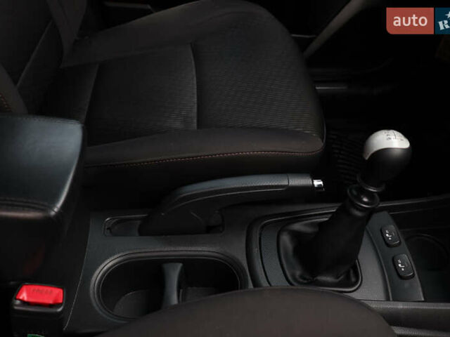 Чорний Cанг Йонг Korando, об'ємом двигуна 2 л та пробігом 263 тис. км за 8600 $, фото 10 на Automoto.ua