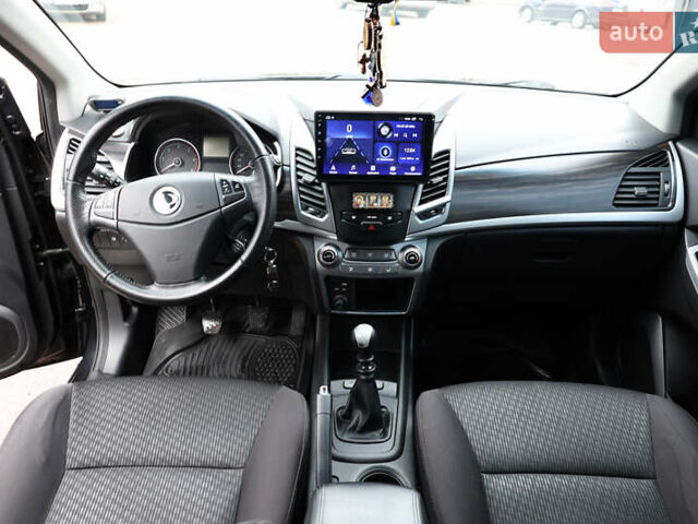 Чорний Cанг Йонг Korando, об'ємом двигуна 2 л та пробігом 263 тис. км за 8600 $, фото 26 на Automoto.ua