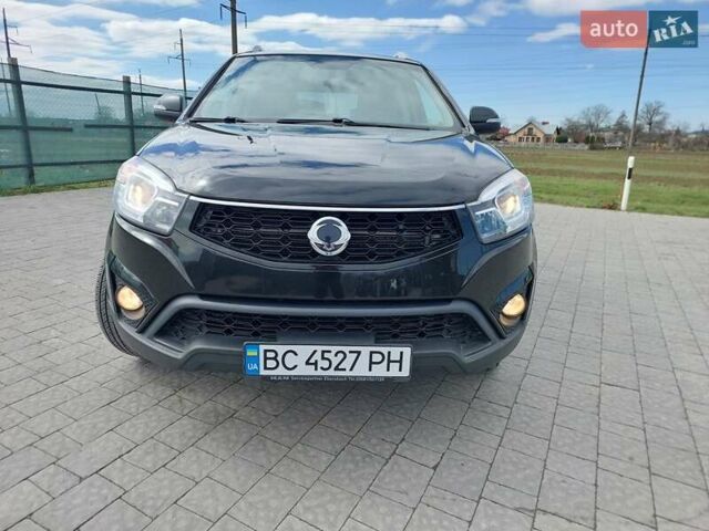 Черный Cанг Йонг Корандо, объемом двигателя 2 л и пробегом 163 тыс. км за 10599 $, фото 1 на Automoto.ua