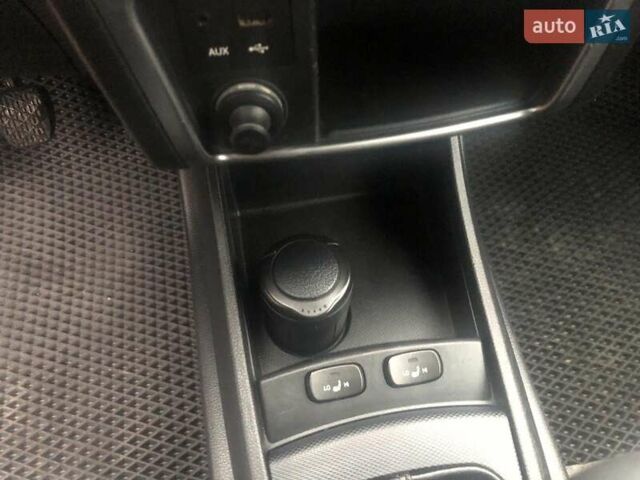 Чорний Cанг Йонг Korando, об'ємом двигуна 2 л та пробігом 131 тис. км за 9500 $, фото 10 на Automoto.ua