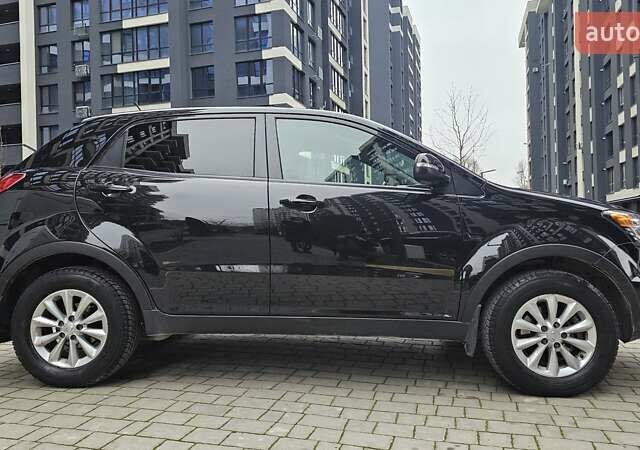 Черный Cанг Йонг Корандо, объемом двигателя 2 л и пробегом 173 тыс. км за 9000 $, фото 10 на Automoto.ua