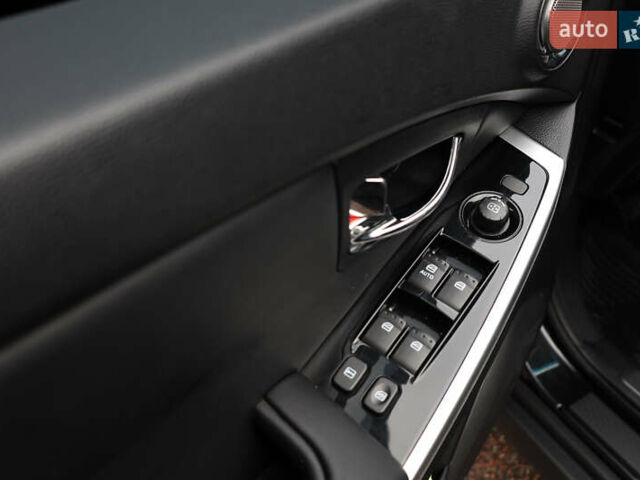 Чорний Cанг Йонг Korando, об'ємом двигуна 2 л та пробігом 263 тис. км за 8600 $, фото 20 на Automoto.ua