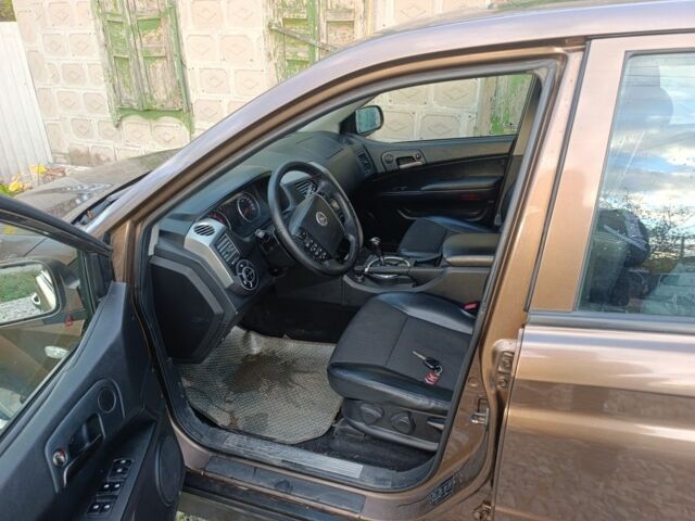 Коричневий Cанг Йонг Korando, об'ємом двигуна 2 л та пробігом 325 тис. км за 5100 $, фото 12 на Automoto.ua