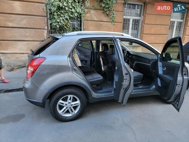 Коричневий Cанг Йонг Korando, об'ємом двигуна 2 л та пробігом 80 тис. км за 9300 $, фото 9 на Automoto.ua