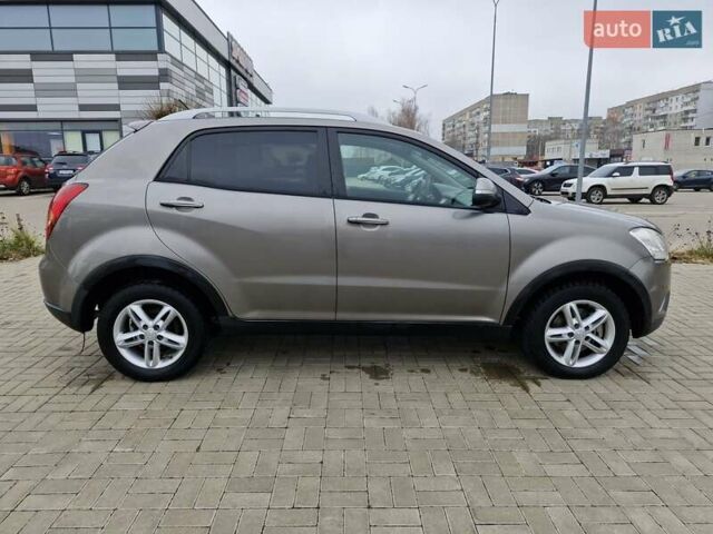 Коричневий Cанг Йонг Korando, об'ємом двигуна 2 л та пробігом 99 тис. км за 8900 $, фото 1 на Automoto.ua