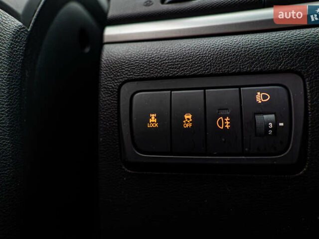 Коричневий Cанг Йонг Korando, об'ємом двигуна 2 л та пробігом 146 тис. км за 8441 $, фото 19 на Automoto.ua