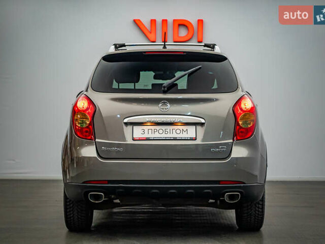 Коричневий Cанг Йонг Korando, об'ємом двигуна 2 л та пробігом 146 тис. км за 8441 $, фото 5 на Automoto.ua