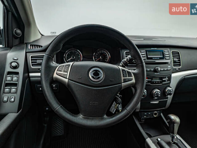 Коричневий Cанг Йонг Korando, об'ємом двигуна 2 л та пробігом 146 тис. км за 8441 $, фото 6 на Automoto.ua