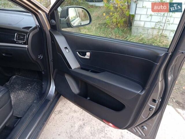 Коричневый Cанг Йонг Корандо, объемом двигателя 2 л и пробегом 190 тыс. км за 9000 $, фото 21 на Automoto.ua