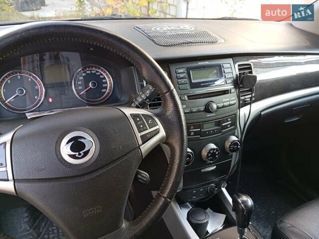 Коричневый Cанг Йонг Корандо, объемом двигателя 2 л и пробегом 190 тыс. км за 9000 $, фото 13 на Automoto.ua
