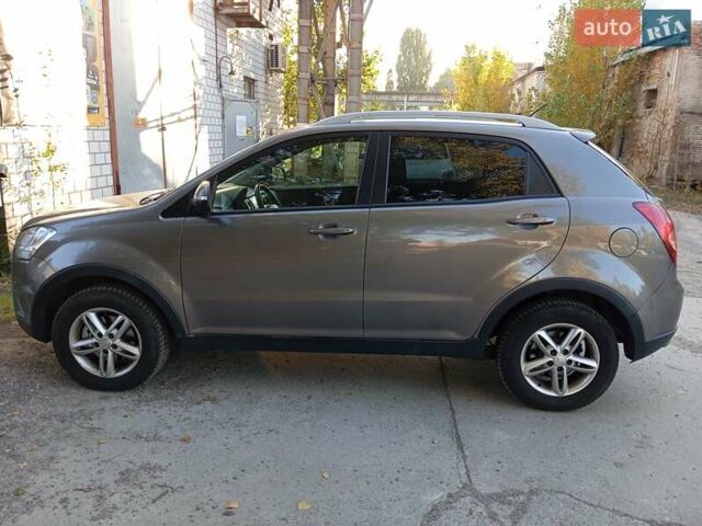 Коричневый Cанг Йонг Корандо, объемом двигателя 2 л и пробегом 190 тыс. км за 9000 $, фото 3 на Automoto.ua