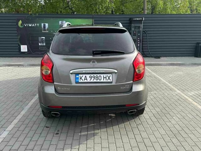 Коричневий Cанг Йонг Korando, об'ємом двигуна 2 л та пробігом 197 тис. км за 8999 $, фото 3 на Automoto.ua