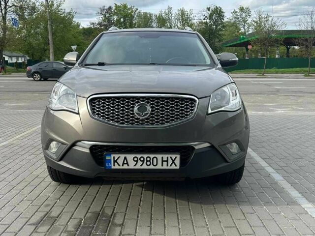 Коричневий Cанг Йонг Korando, об'ємом двигуна 2 л та пробігом 197 тис. км за 8999 $, фото 7 на Automoto.ua