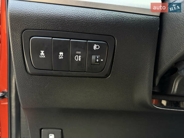 Красный Cанг Йонг Корандо, объемом двигателя 2 л и пробегом 278 тыс. км за 7500 $, фото 20 на Automoto.ua