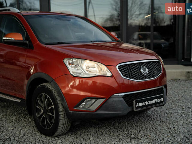 Красный Cанг Йонг Корандо, объемом двигателя 2 л и пробегом 166 тыс. км за 8900 $, фото 7 на Automoto.ua