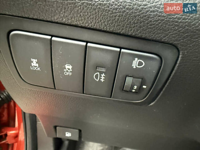 Червоний Cанг Йонг Korando, об'ємом двигуна 2 л та пробігом 107 тис. км за 9300 $, фото 11 на Automoto.ua