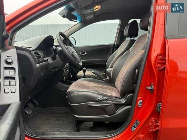 Красный Cанг Йонг Корандо, объемом двигателя 2 л и пробегом 281 тыс. км за 9490 $, фото 8 на Automoto.ua