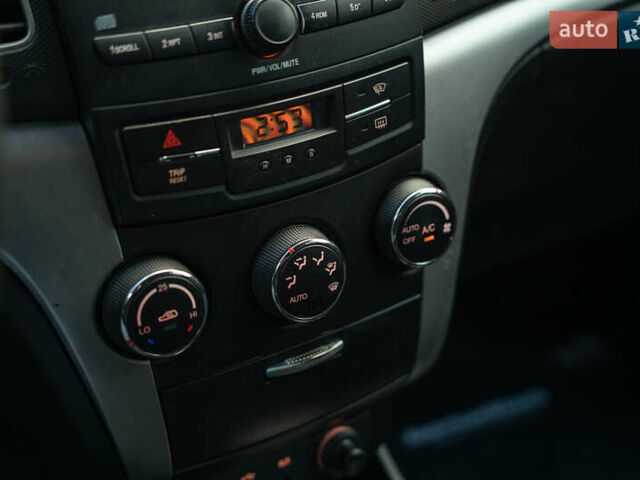 Красный Cанг Йонг Корандо, объемом двигателя 2 л и пробегом 166 тыс. км за 8900 $, фото 25 на Automoto.ua