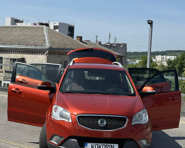 Красный Cанг Йонг Корандо, объемом двигателя 2 л и пробегом 278 тыс. км за 7500 $, фото 10 на Automoto.ua