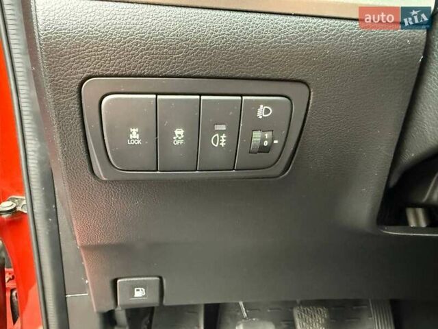 Красный Cанг Йонг Корандо, объемом двигателя 2 л и пробегом 281 тыс. км за 9490 $, фото 16 на Automoto.ua