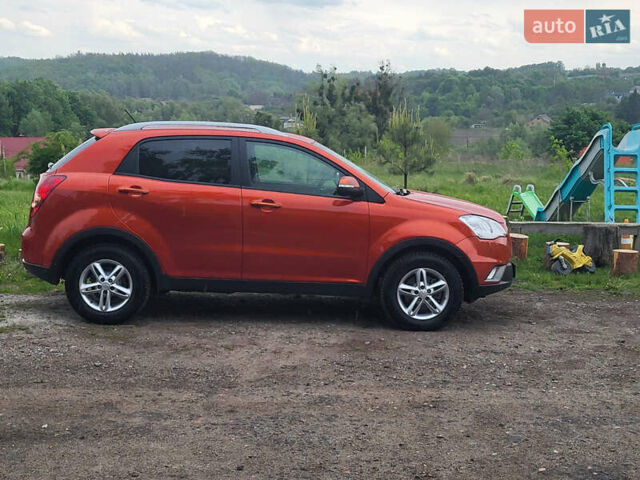 Червоний Cанг Йонг Korando, об'ємом двигуна 2 л та пробігом 107 тис. км за 9300 $, фото 3 на Automoto.ua