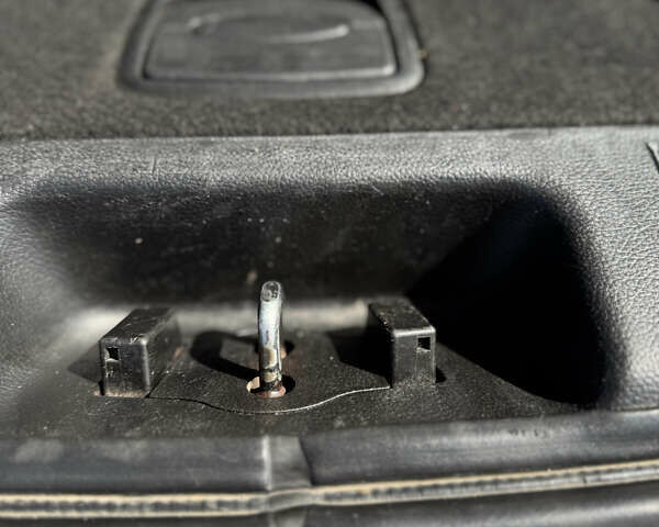 Красный Cанг Йонг Корандо, объемом двигателя 2 л и пробегом 278 тыс. км за 7500 $, фото 30 на Automoto.ua