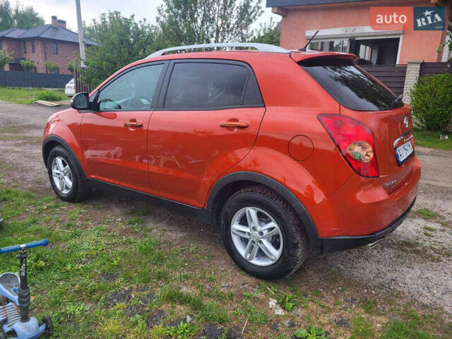 Червоний Cанг Йонг Korando, об'ємом двигуна 2 л та пробігом 107 тис. км за 9300 $, фото 4 на Automoto.ua