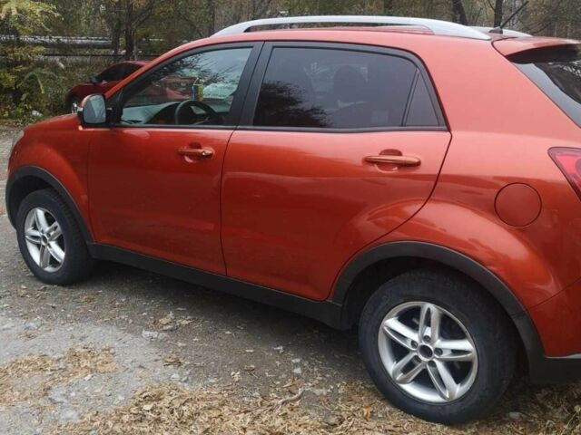 Красный Cанг Йонг Корандо, объемом двигателя 2 л и пробегом 70 тыс. км за 8200 $, фото 3 на Automoto.ua