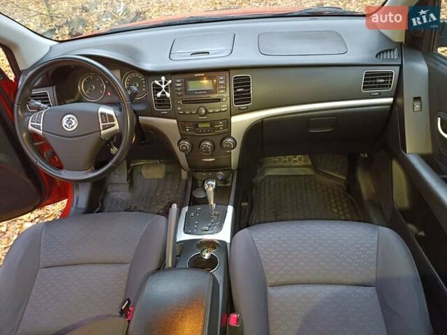 Cанг Йонг Korando 2012 у Житомирі на Automoto.ua Червоний Cанг Йонг Korando, об'ємом двигуна 2 л та пробігом 227 тис. км за 8000 $, фото 13 на Automoto.ua