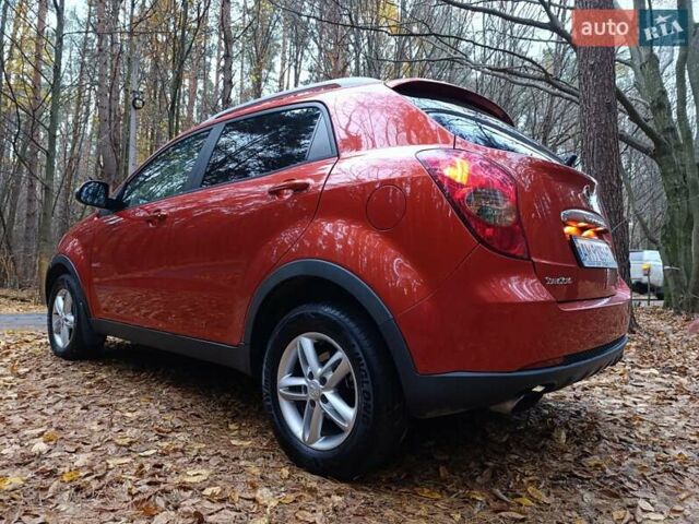 Cанг Йонг Korando 2012 у Житомирі на Automoto.ua Червоний Cанг Йонг Korando, об'ємом двигуна 2 л та пробігом 227 тис. км за 8000 $, фото 4 на Automoto.ua