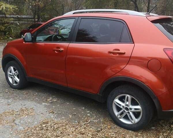 Красный Cанг Йонг Корандо, объемом двигателя 2 л и пробегом 70 тыс. км за 8200 $, фото 2 на Automoto.ua