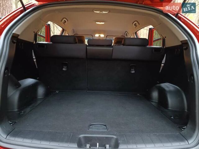 Cанг Йонг Korando 2012 у Житомирі на Automoto.ua Червоний Cанг Йонг Korando, об'ємом двигуна 2 л та пробігом 227 тис. км за 8000 $, фото 20 на Automoto.ua