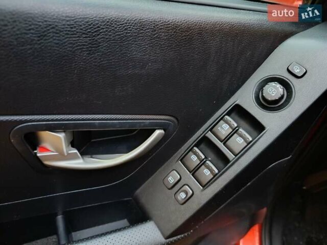 Cанг Йонг Korando 2012 у Житомирі на Automoto.ua Червоний Cанг Йонг Korando, об'ємом двигуна 2 л та пробігом 227 тис. км за 8000 $, фото 14 на Automoto.ua