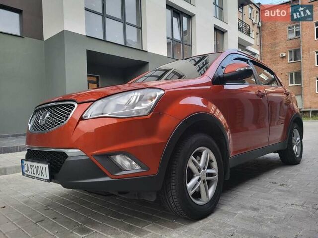 Червоний Cанг Йонг Korando, об'ємом двигуна 2 л та пробігом 190 тис. км за 8500 $, фото 3 на Automoto.ua