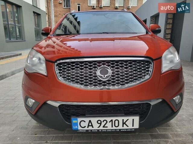Червоний Cанг Йонг Korando, об'ємом двигуна 2 л та пробігом 190 тис. км за 8500 $, фото 2 на Automoto.ua