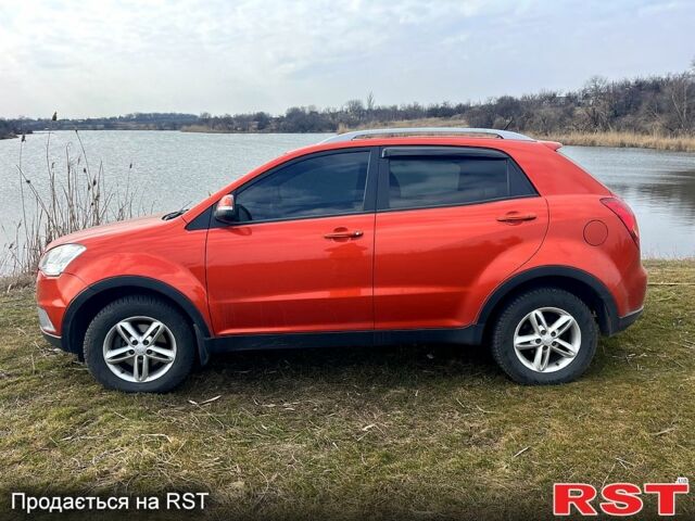 Червоний Cанг Йонг Korando, об'ємом двигуна 2 л та пробігом 145 тис. км за 10500 $, фото 3 на Automoto.ua