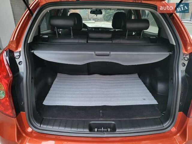 Червоний Cанг Йонг Korando, об'ємом двигуна 2 л та пробігом 190 тис. км за 8500 $, фото 29 на Automoto.ua