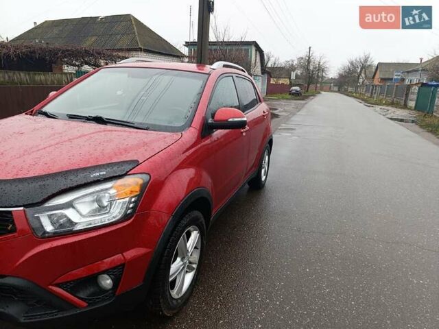 Красный Cанг Йонг Корандо, объемом двигателя 2 л и пробегом 156 тыс. км за 9000 $, фото 3 на Automoto.ua