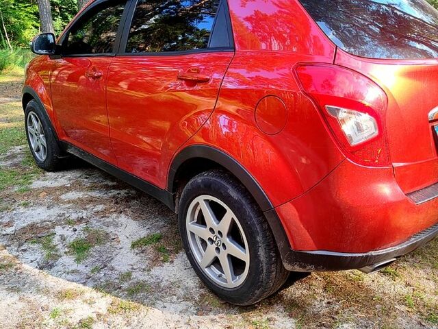 Червоний Cанг Йонг Korando, об'ємом двигуна 2 л та пробігом 206 тис. км за 9000 $, фото 2 на Automoto.ua