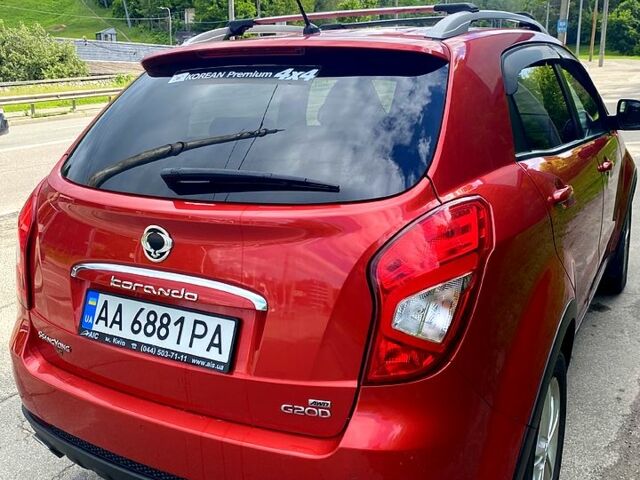 Червоний Cанг Йонг Korando, об'ємом двигуна 2 л та пробігом 137 тис. км за 9500 $, фото 3 на Automoto.ua