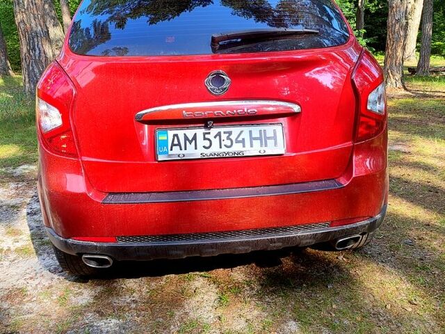 Червоний Cанг Йонг Korando, об'ємом двигуна 2 л та пробігом 206 тис. км за 9000 $, фото 3 на Automoto.ua