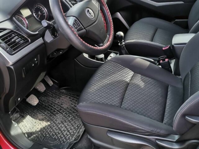 Червоний Cанг Йонг Korando, об'ємом двигуна 2 л та пробігом 100 тис. км за 10000 $, фото 5 на Automoto.ua