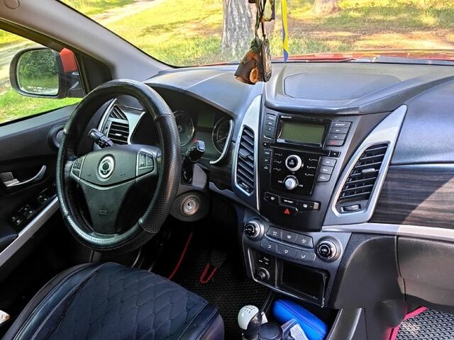 Червоний Cанг Йонг Korando, об'ємом двигуна 2 л та пробігом 206 тис. км за 9000 $, фото 10 на Automoto.ua