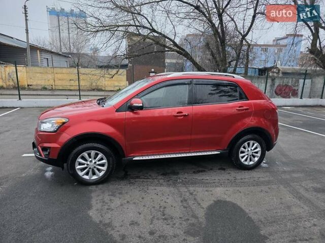 Красный Cанг Йонг Корандо, объемом двигателя 2 л и пробегом 110 тыс. км за 9700 $, фото 6 на Automoto.ua
