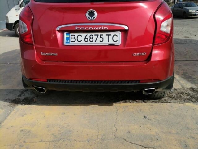 Червоний Cанг Йонг Korando, об'ємом двигуна 2 л та пробігом 100 тис. км за 10000 $, фото 3 на Automoto.ua