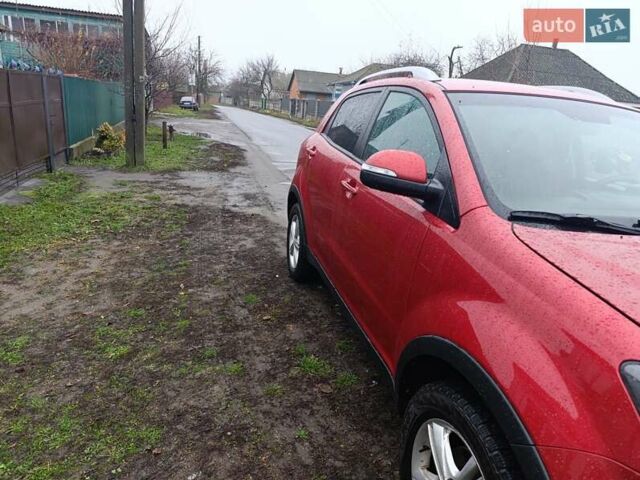 Красный Cанг Йонг Корандо, объемом двигателя 2 л и пробегом 156 тыс. км за 9000 $, фото 2 на Automoto.ua