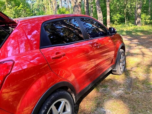 Червоний Cанг Йонг Korando, об'ємом двигуна 2 л та пробігом 206 тис. км за 9000 $, фото 5 на Automoto.ua